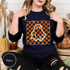 Retro Checkered Ghost Sweater, Halloween Ghost Sweatshirt, Spooky Sweatshirt Ghost, Checkered Halloween Pullover, Spooky Season Sweatshirt bild 3