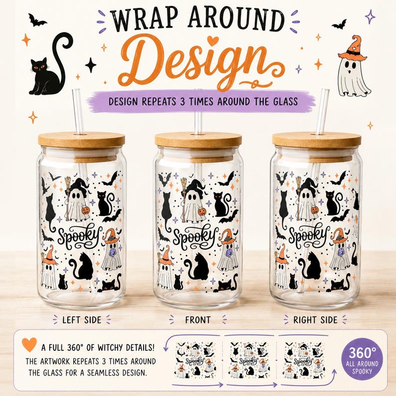 Pu&ograve; includere: Tre bicchieri in vetro trasparente con coperchi in bamb&ugrave; e cannucce in vetro, caratterizzati da un motivo ripetuto di Halloween con fantasmi, gatti neri e la parola Spooky. Il design avvolge il vetro, mostrando dettagli come pipistrelli.
