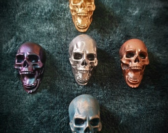 Skull Pin