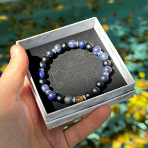 Stylish Sodalite Bracelet 8 mm Round Crystals (Premium Grade Stretch Gemstone Handcrafted Bracelet, Gift for Men & Women)