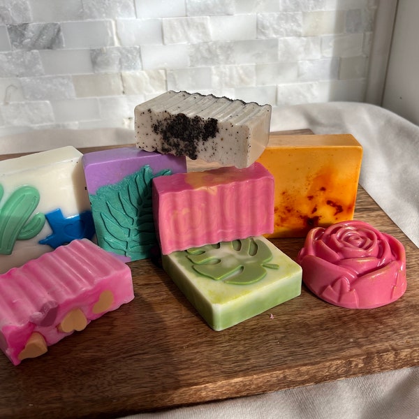 Goat Milk Soap, Glycerin Soap Base, Handcrafted Soap, Made in Texas, Gift for Mother’s Day, Gift for Mom, Gift for Gardening, Gift for Women