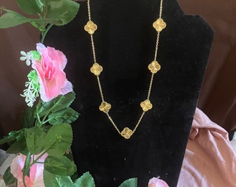 18ct gold plated Four leaf clover style necklace