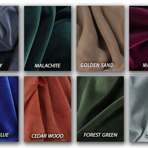 Pu&ograve; includere: Una collezione di otto campioni di tessuto in vari colori. I colori includono grigio, malachite, sabbia dorata, magenta, blu reale, legno di cedro, verde foresta e argento. Ogni campione &egrave; etichettato con il suo nome di colore.
