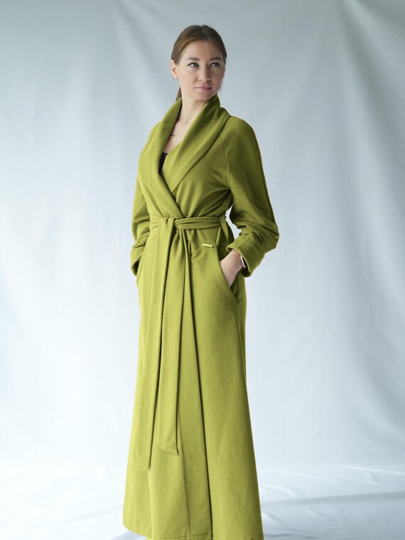 Morbida e calda vestaglia lunga fino al pavimento in cotone