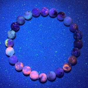 COLORFUL Hackmanite UV REACTIVE genuine crystal w/ Pyrite inclusions handmade stretchable bracelet