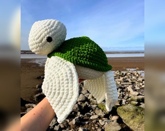 Handmade crochet bid turtle