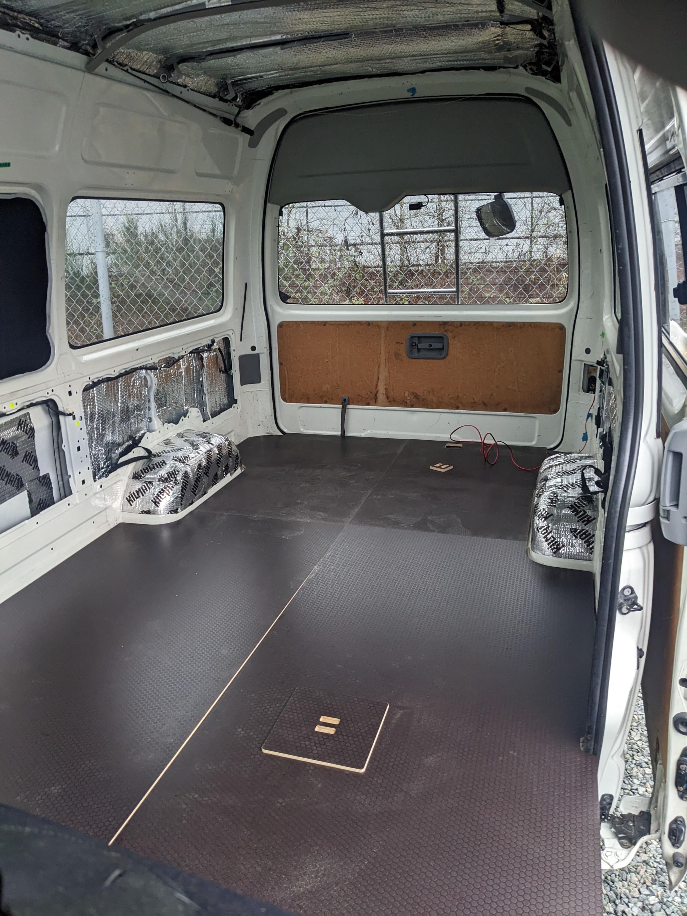 Toyota Hiace H200 - 2004-2019 - Regular Body, Regular Wheelbase