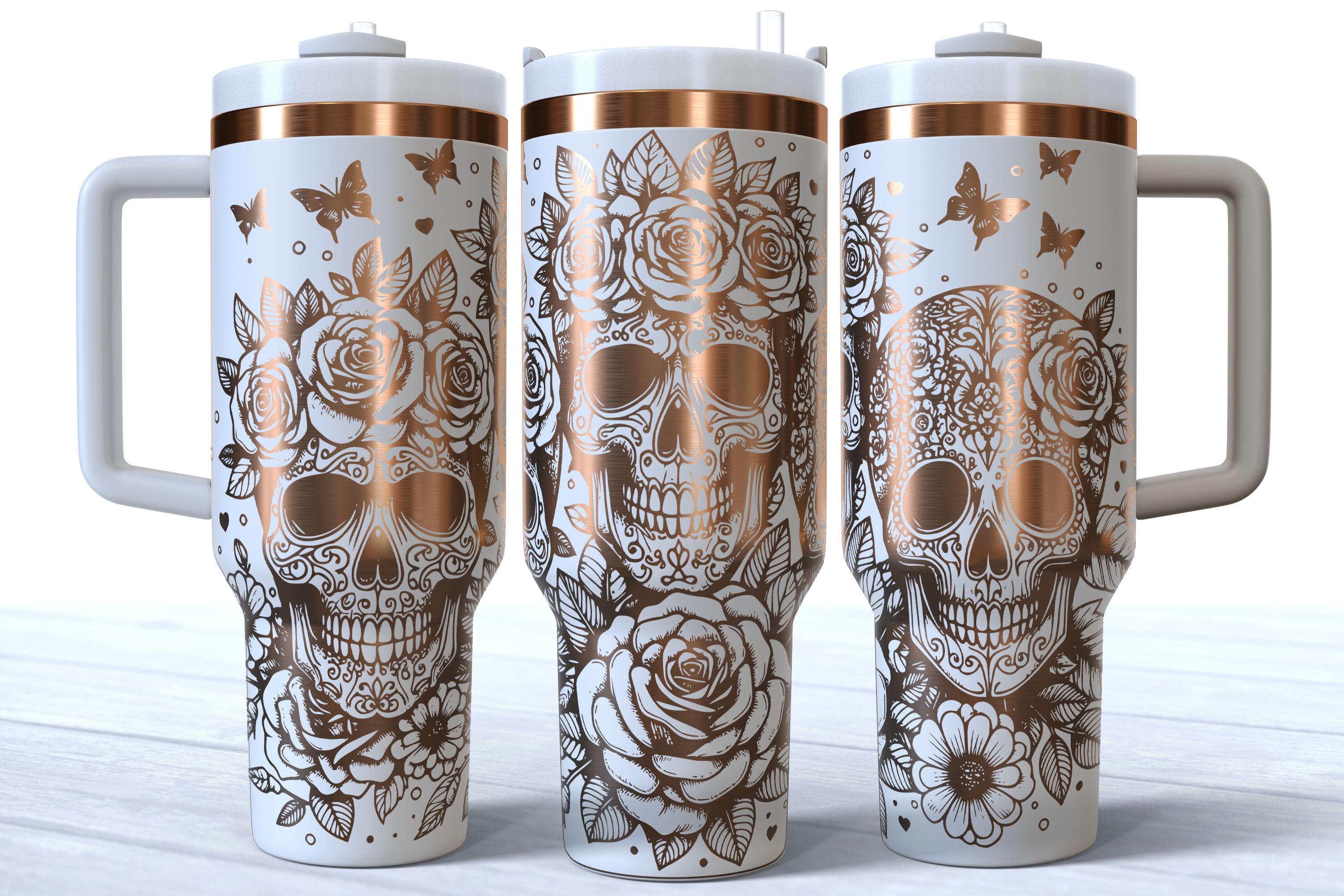 Archivo de grabado láser para vaso de 40 oz con calaveras de azúcar, envoltura para vaso de 40 oz con calavera de azúcar, flor y mariposa, archivo SVG y PNG, Día de los Muertos SVG