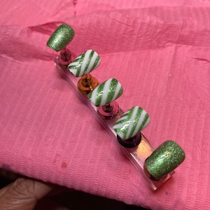Christmas green and white press on nails | glue on nails | short square nails | nails | gifts for her |brown nails| birthday gift | press on