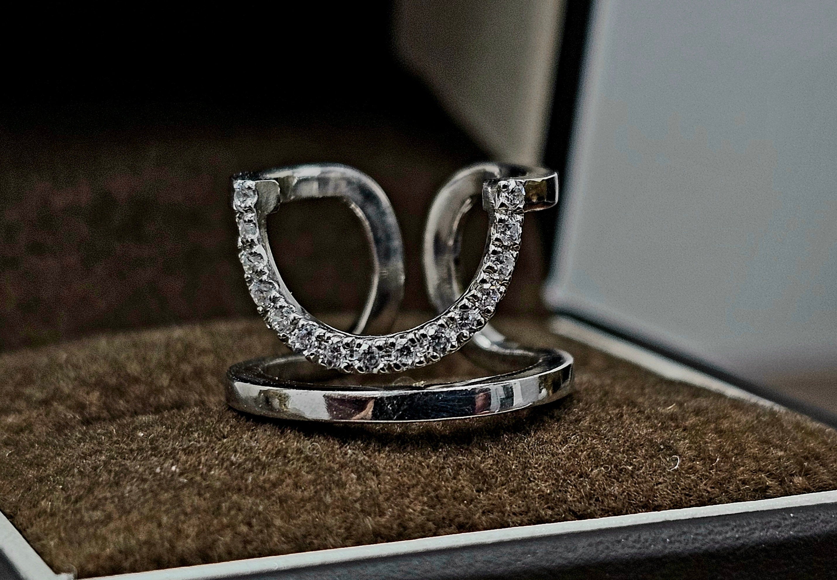 Horseshoe nail engagement ring hot sale