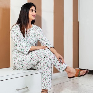 Floral Cotton Pajama Set M–XXL | Women’s White Sleepwear | Lightweight 2 Piece Nightwear | Soft Cotton Lounge Set | Summer PJs