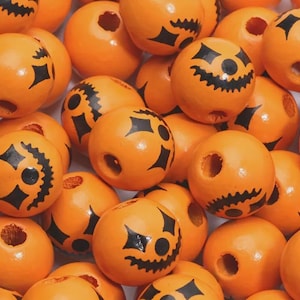 10 pcs Halloween Perles Masque Diable En Bois Naturel Citrouille Perles D'espacement Pour La Fabrication De Bijoux Porte-clés Collier DIY Bracelet 16 mm/0.63 pouce