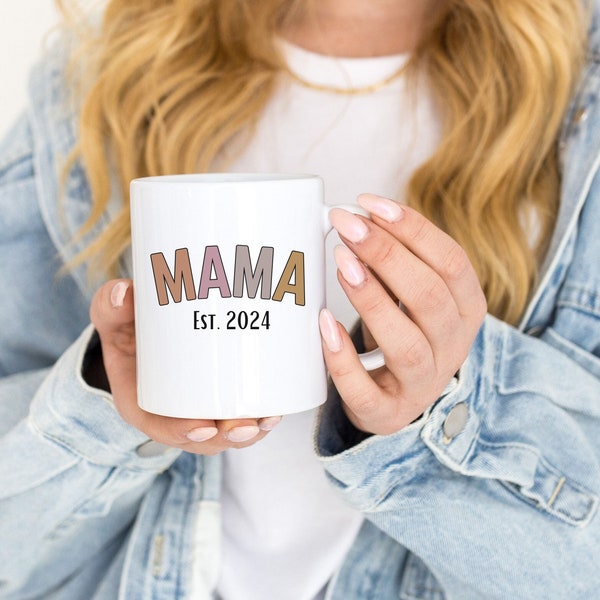 personalisierte Mama Tasse minimalistische Kaffetasse neue Mama Est 2024 Schwangerschaft Geschenk erster Muttertag Blumen Geschenk Babyparty