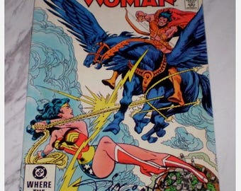 Wonder Woman #299 NM- 9.2 OW pages 1983 DC Signed by Dick Giordano Bronze age comic books