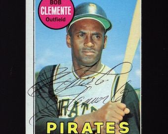 Roberto Clemente hand-Autographed 1969 Topps #50 SIGNED Baseball Card NM condition