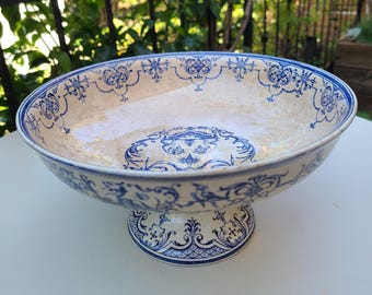 Dish, antique Moustiers Jules Veillard Bourdeux compote dish, on 19th century base.