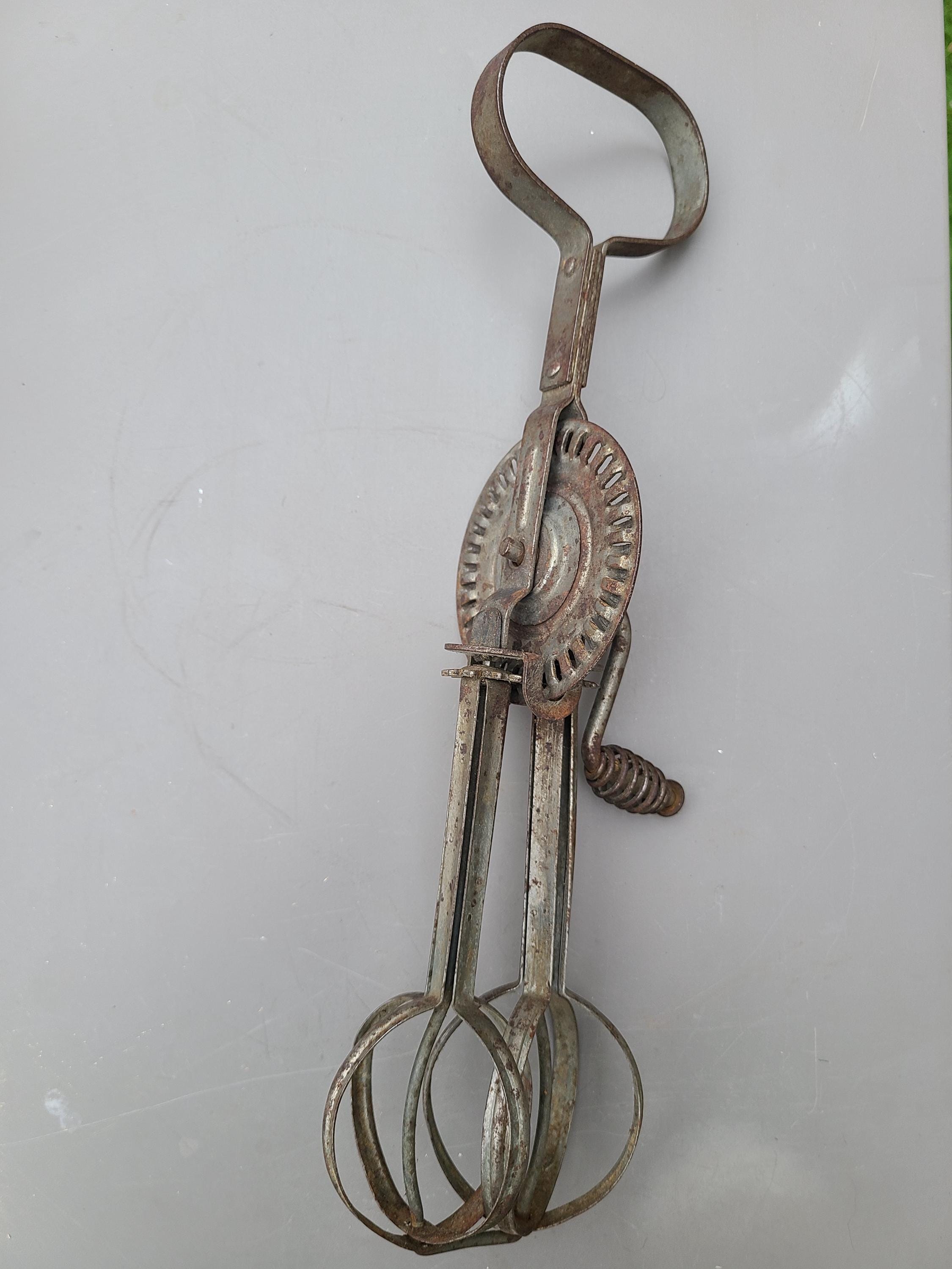 Antique Mechanical Egg Beater – Vintage Hand-crank Whisk – Antique 