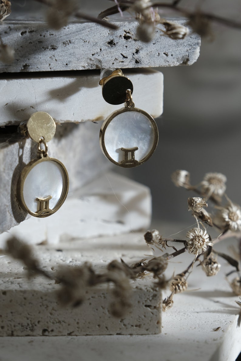 Gemini ensemble de boucles d'oreilles en or avec perles, boucles d'oreilles du zodiaque, astronomie, cadeau de noël, bijoux faits à la main image 6