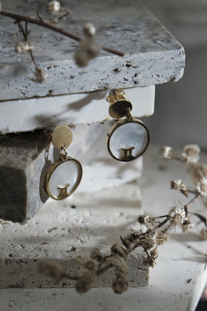 Gemini ensemble de boucles d'oreilles en or avec perles, boucles d'oreilles du zodiaque, astronomie, cadeau de noël, bijoux faits à la main image 2