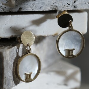 Gemini ensemble de boucles d'oreilles en or avec perles, boucles d'oreilles du zodiaque, astronomie, cadeau de noël, bijoux faits à la main image 1