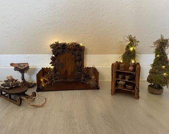 Wichteltür „Naturzauber“ – Handgemachte Wichteltür aus Naturmaterialien | Holz, Moos & Zapfen | Weihnachtsdeko, Adventszeit  undGeschenkidee