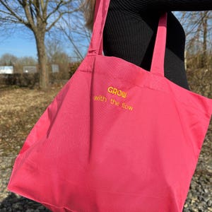 Shopper mit deinem Spruch/ Text bestickt- Personalisierte Baumwoll-Tasche in fünf verschiedenen, leuchtenden Farben