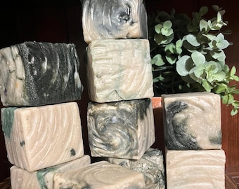 Champú y acondicionador sólidos totalmente naturales: romero, miel y aceite de oliva.