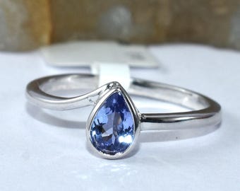 Alluring Vibrant Pear Tanzanite Silver Promise Ring Stylish Handmade Jewelry