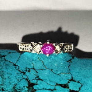 6 rays Cabochon Pink Star Ruby Round Ring, Solitaire Pink Lindy Star Ring, Pinched Band Star Ruby Jewelry, Women Christmas Gift