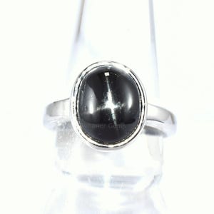 Natural Black Star Ring in 925 Sterling Silver