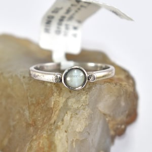 Natural Cat&#39;s Eye Chrysoberyl and CZ Diamonds in Solid 925 Silver Ring, Elegant design, Vintage Style