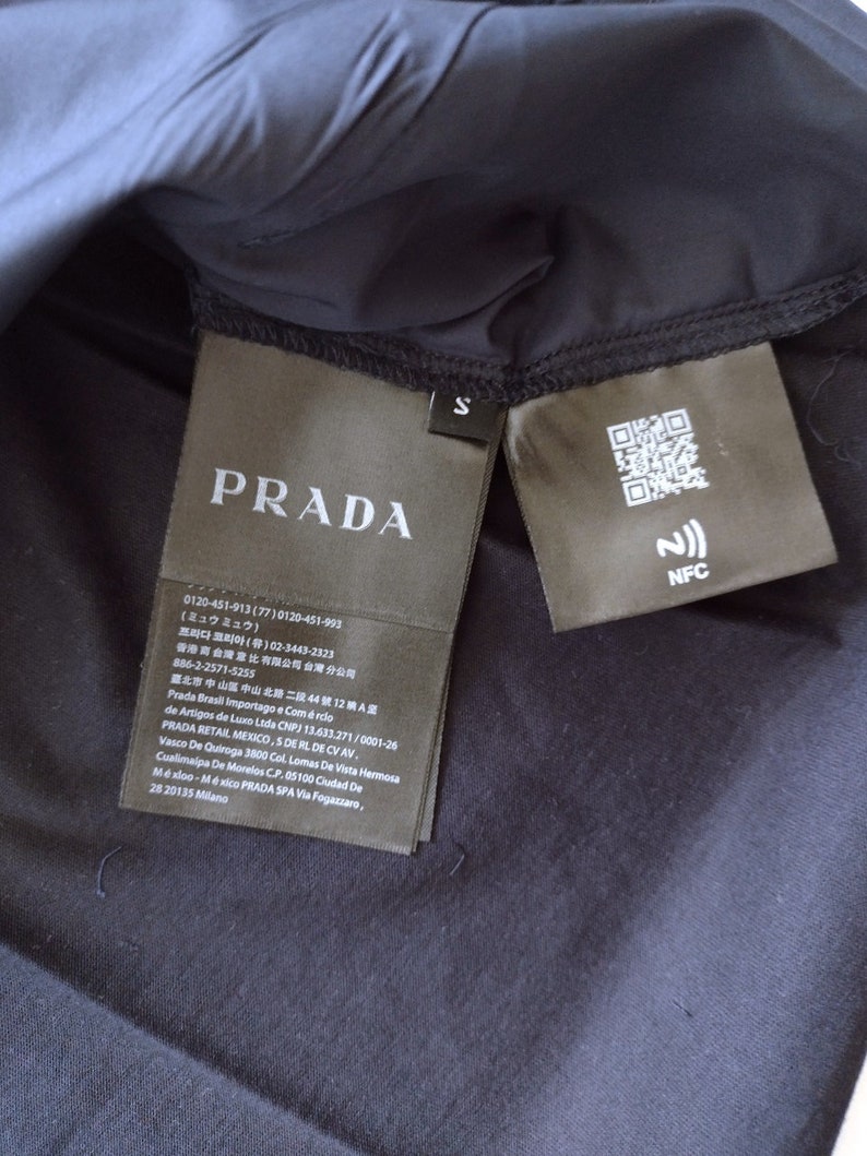 Prada Camiseta con capucha azul marino Talla M con logo, oversize imagen 6