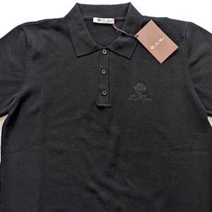 T-shirt polo noir en maille LORO PIANA taille M, L, logo image 3