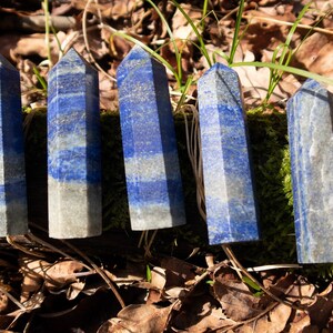 Naturligt lapis lazuli-torn, obelisk, reiki-laddning, meditationskristall, högkvalitativ naturlig punkt, blå dekoration bild 9