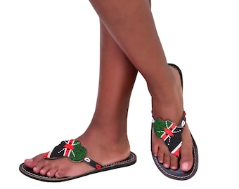 Sandalias bohemias con bandera de Kenia: pantuflas de cuero masai con cuentas