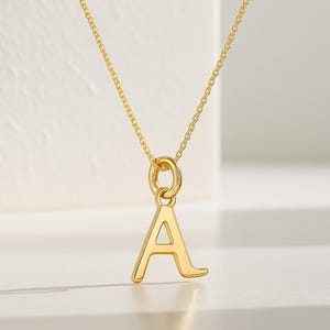 Collar con inicial de oro de 14k, collar con letra, collar minimalista con inicial, delicado collar de oro macizo, regalos para esposas, regalos para mamás