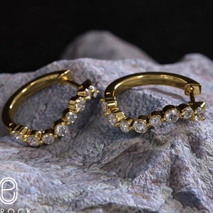 18k Diamond Mini Huggie Earrings, 14k Gold Hoop Earrings, Diamond Tiny Hoop Earrings, Diamond Hoop Tragus, Diamond Cartilage Hoop Earrings