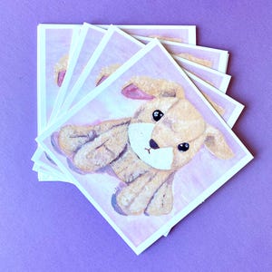 Mucki | Kaninchen Plüschtier Spielzeug | Karte | Kunstdruck | Quadrat klein (9,8 x 9,8 cm) | 400 g matt