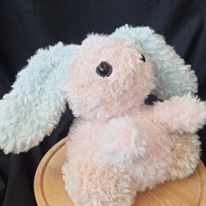 Extra cuddly plush toy, crocheted