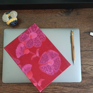 Cuaderno encuadernado a mano con cubierta de algodón pintada a mano