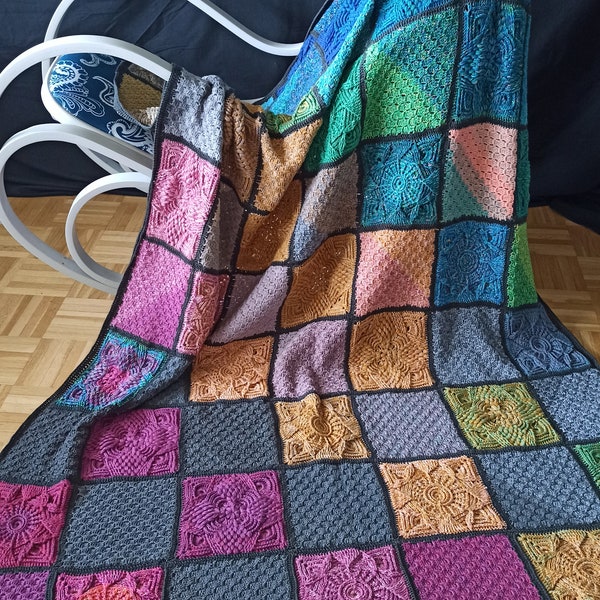 Große gehäkelte Decke aus Granny Squares