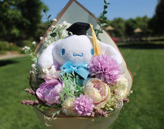 Graduation bouquet, Sanrio Bouquet, Sanrio Graduation, Sanrio Plush, Cinnamoroll, Kuromi, Hello Kitty, My melody, Pompompurin, Pochacco