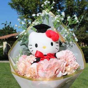 Graduation bouquet, Sanrio Hello Kitty Bouquet, Sanrio Graduation/Heart Series, Sanrio Plush, Sanrio Graduation Gift, Sanrio Bouquet