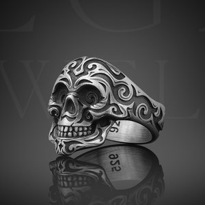Skull with Spiral Eyes Ring For Men in Silver, Unique Gothic Men Ring with Victorian Motifs, Unusual Skull Ring For Biker, Punk Skull Signet