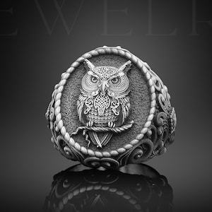 Owl Mens Ring in Oxidized Silver, Cool Birds of Prey Ring For Boyfriend, Engraved Animal Ring For Men, Pinky Bird Ring, Husband Ring Gift