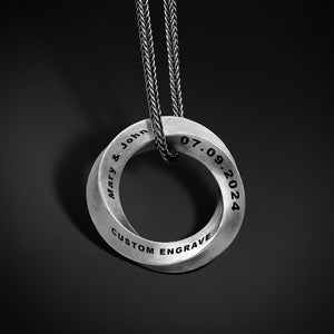 Zilveren Mobius-hanger voor man Unieke werveling gedraaide ketting gegraveerde naam Mobius cirkelhanger Sterling Eternity sieraden voor geliefden paar