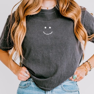 Comfort Colors T-Shirt, Smiley Face T-Shirt, Smile Face Shirt, Happy Face Shirt, Oversized Comfort Colors Tee, Retro T-Shirt, Smile Shirt