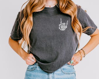 Comfort Colors Skeleton Shirt, Halloween Women's Shirt, Funny Fall Halloween Party Shirt, Spooky Season Skeleton Tee, Skeleton Hand T-Shirt