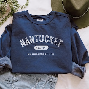 Nantucket Comfort Colors Sweatshirt – Vintage Washed Crewneck Est. 1641, Coastal Massachusetts Gift, Preppy New England Beach Hoodie