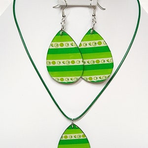 Wood Resin Teardrop Earrings and Necklace Set Greens with Limes